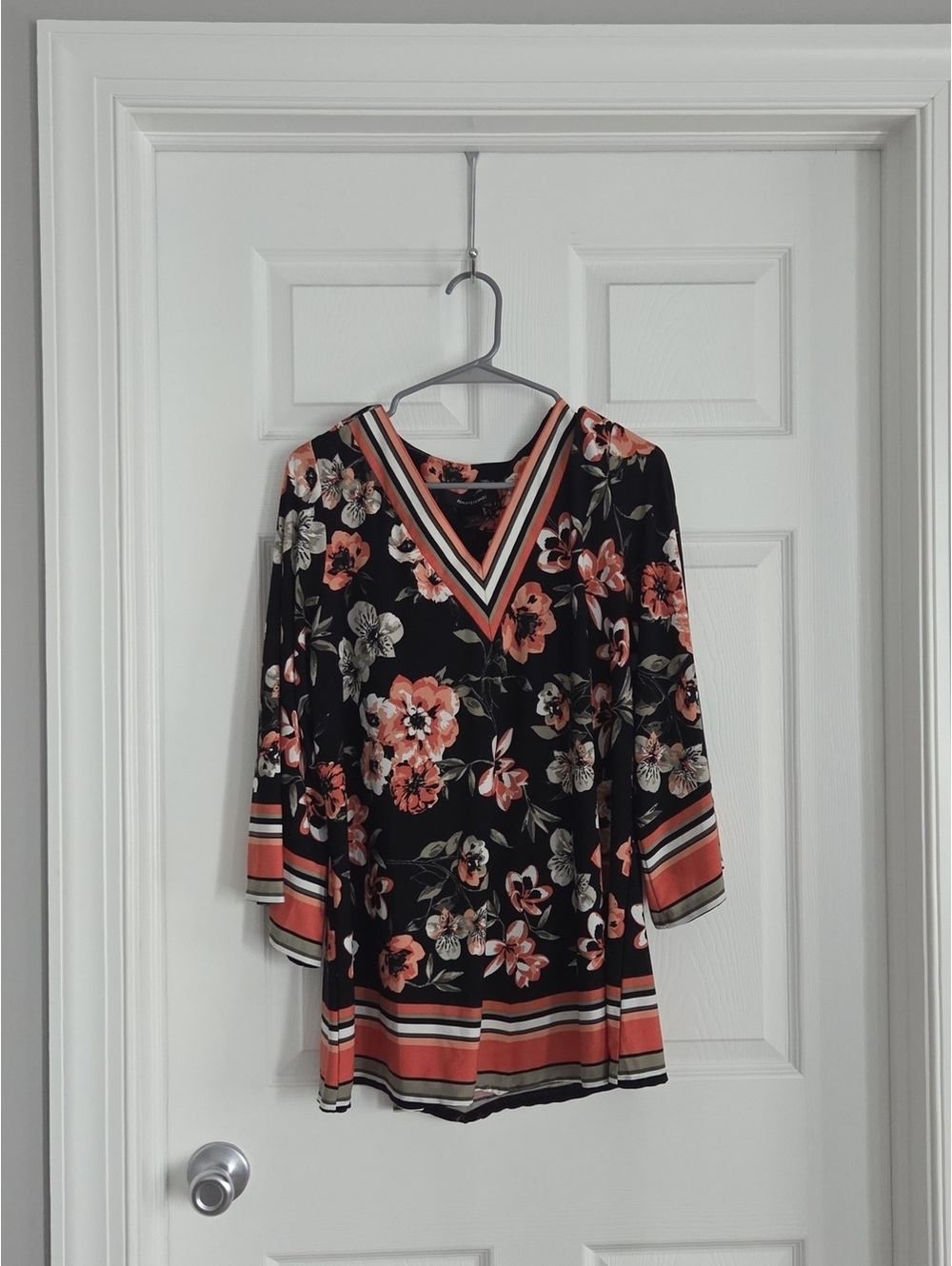 Ashley Stewart Women's Floral V-Neck Tunic Top Size 14/16